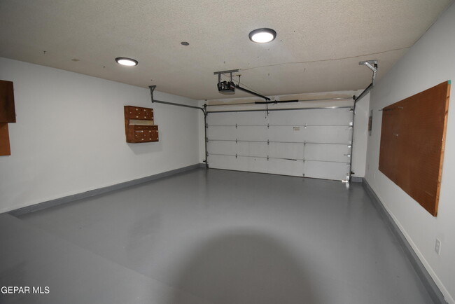 Building Photo - 11724 Lorri Dr