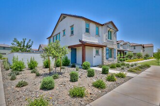 Building Photo - 9805 E Specter Dr