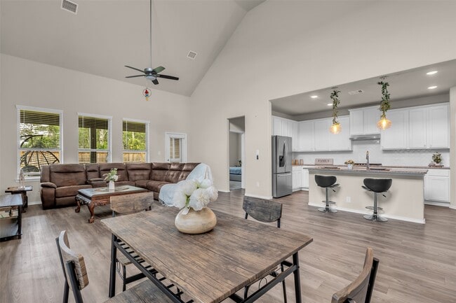 Building Photo - 4608 Mustang Run Dr