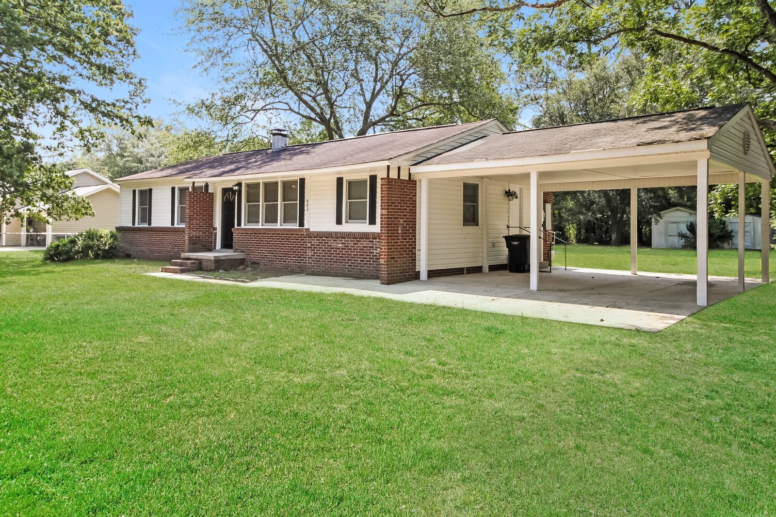 Building Photo - 883 Medfield Rd