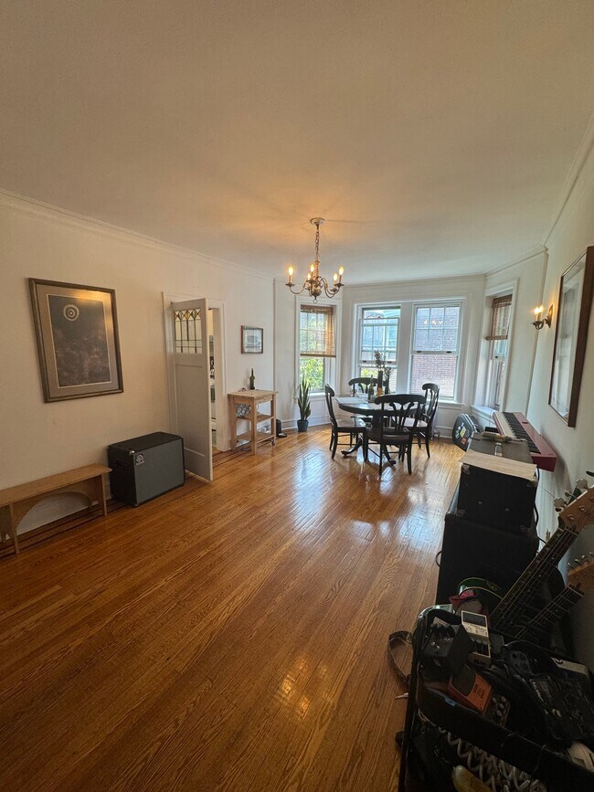 Building Photo - 315 S 46th St