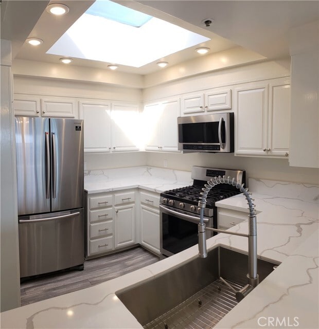 Building Photo - 950 Cagney Ln