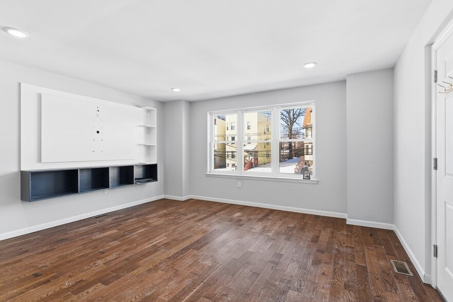 Building Photo - 168 Johnson Ave