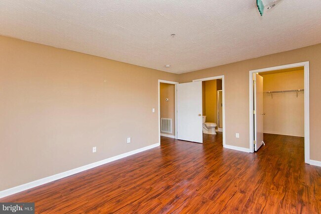 Building Photo - 117 Brookland Terrace