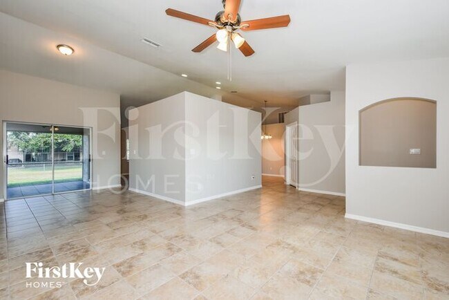 Building Photo - 405 NW 6th Terrace