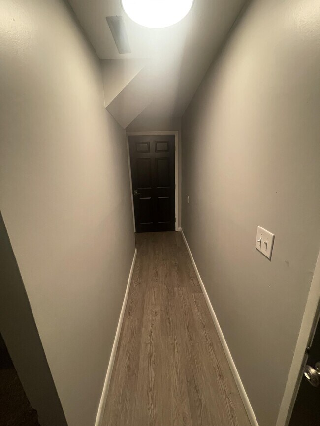 Building Photo - 119 Iron Oaks Cir