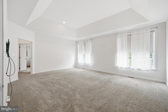 Building Photo - 24267 Purple Finch Dr