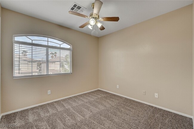 Building Photo - 893 Dancing Vines Ave