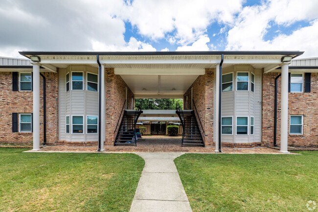 Building Photo - 804 Royce St