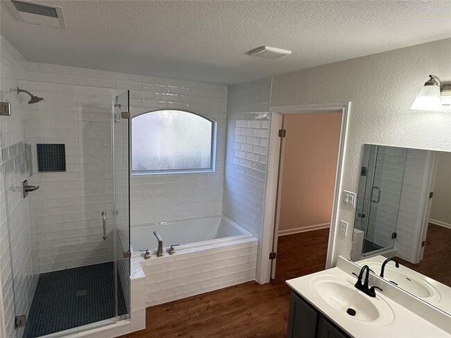 Building Photo - 4617 Moose Dr