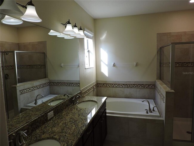 Building Photo - 2337 Aurelius Dr