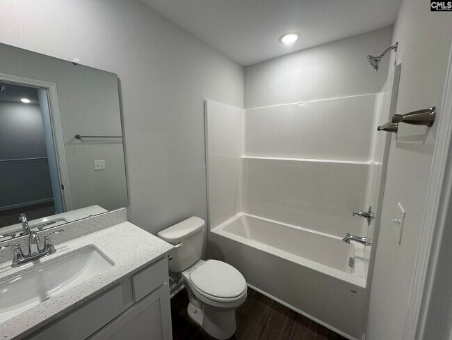Building Photo - 2048 Armada Rd