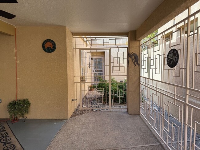 Building Photo - Charming Single-Story Home in the Desirabl...