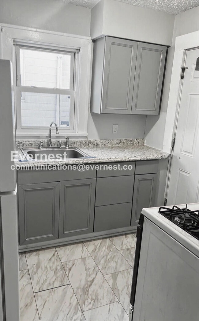 Building Photo - 1093 Georgia Ave