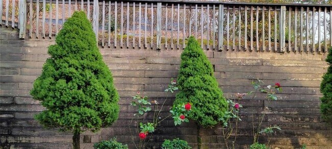 Building Photo - 314 Stone Valley Xin