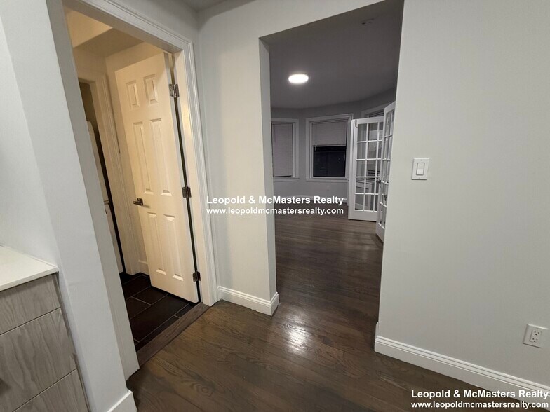 Building Photo - 70 Peterborough St