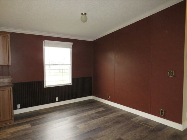 Building Photo - 2141 Crockett Rd