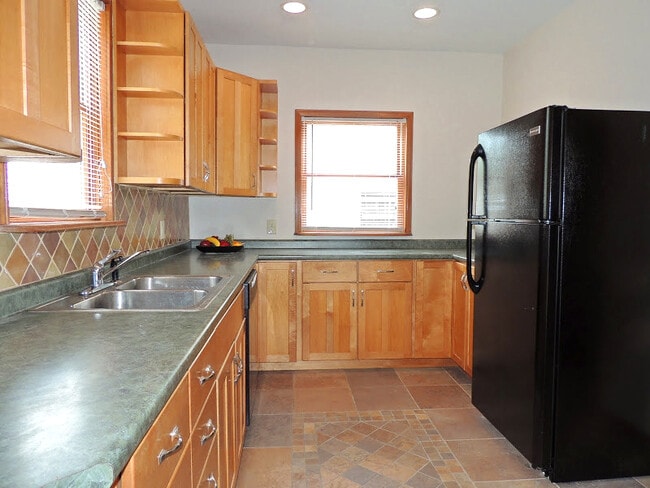 Building Photo - Renovated Colonial with 4 Beds - 1.5 Baths