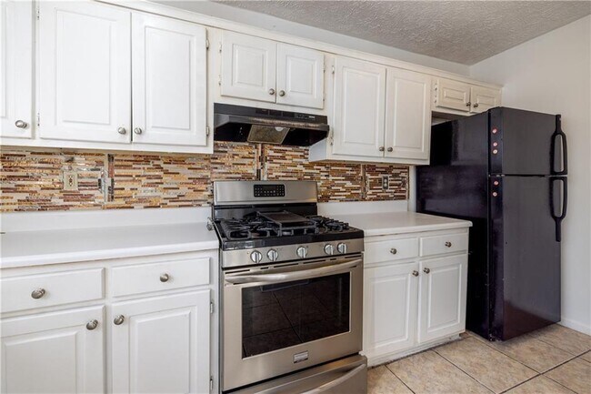 Building Photo - 3394 Wild Flower Cove