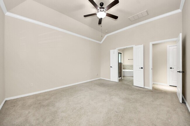 Building Photo - 12131 Cove Ridge Ln