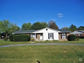 Building Photo - 221 Fredericktowne Dr