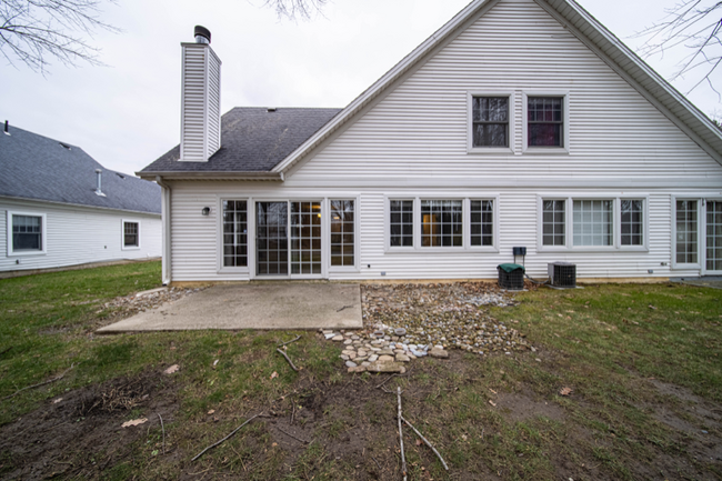 Building Photo - 6683 Courtyard Dr