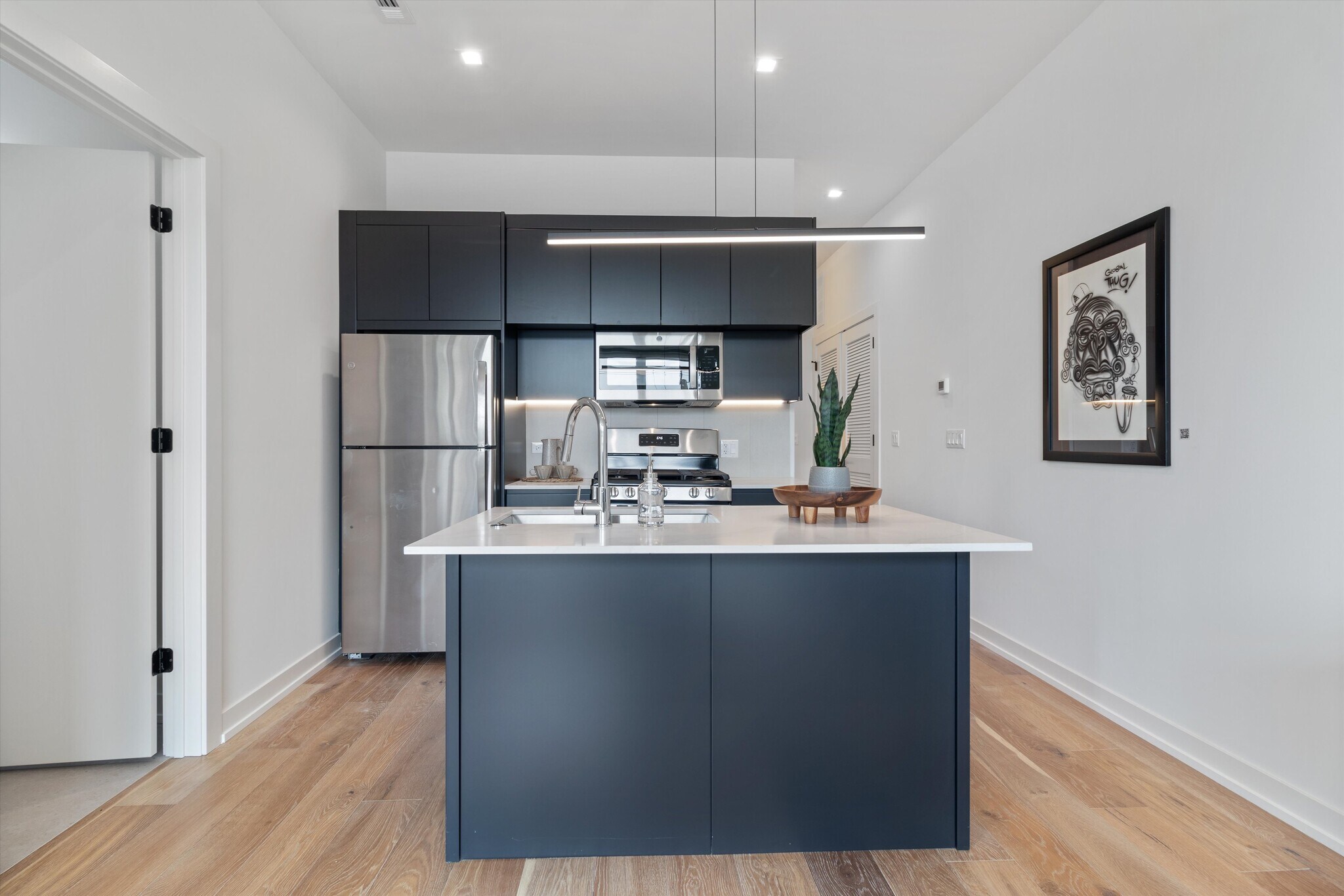 Building Photo - 4513 N Clark St