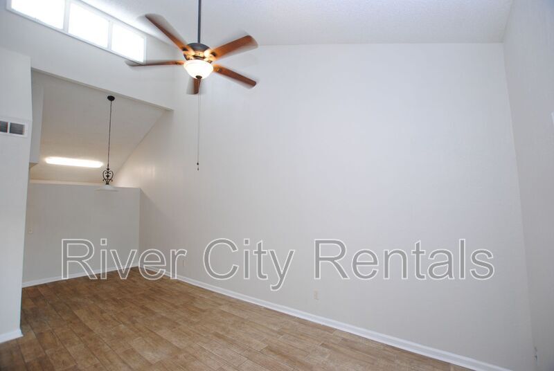 Building Photo - 2443 N Seabury Pl