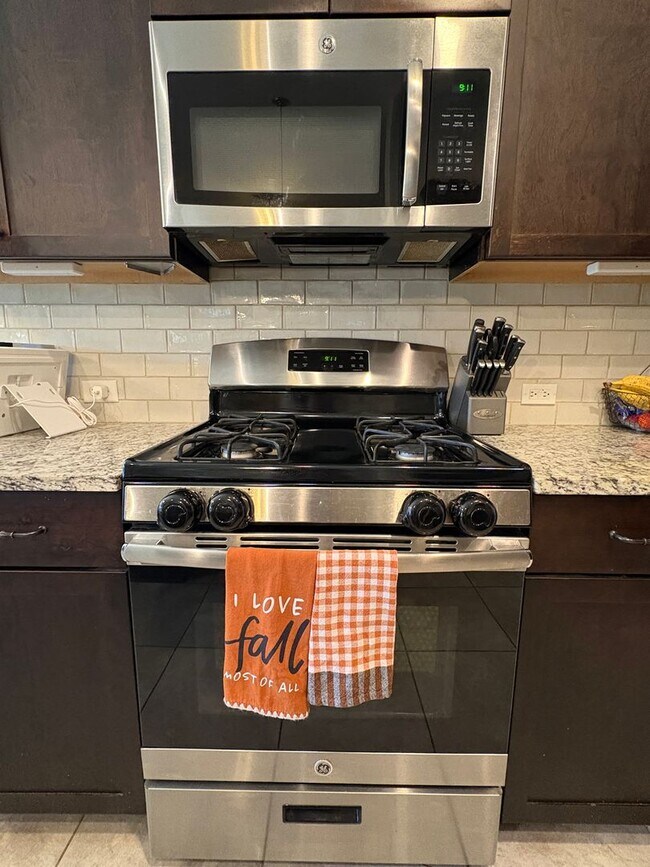 Building Photo - Woodland Creek Rental