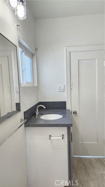 Building Photo - 8331 Cottonwood Ave