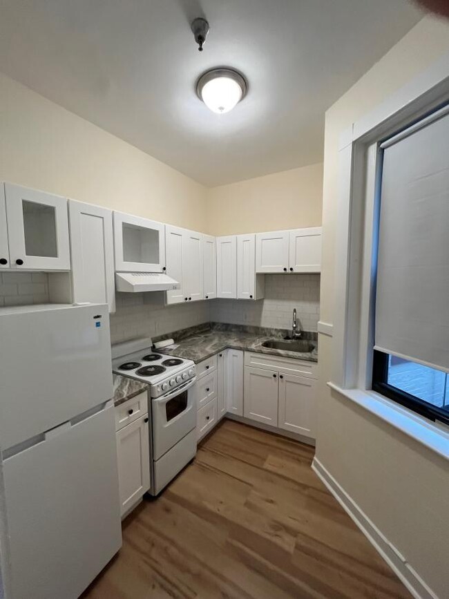 Primary Photo - bedroom in Boston MA 02115