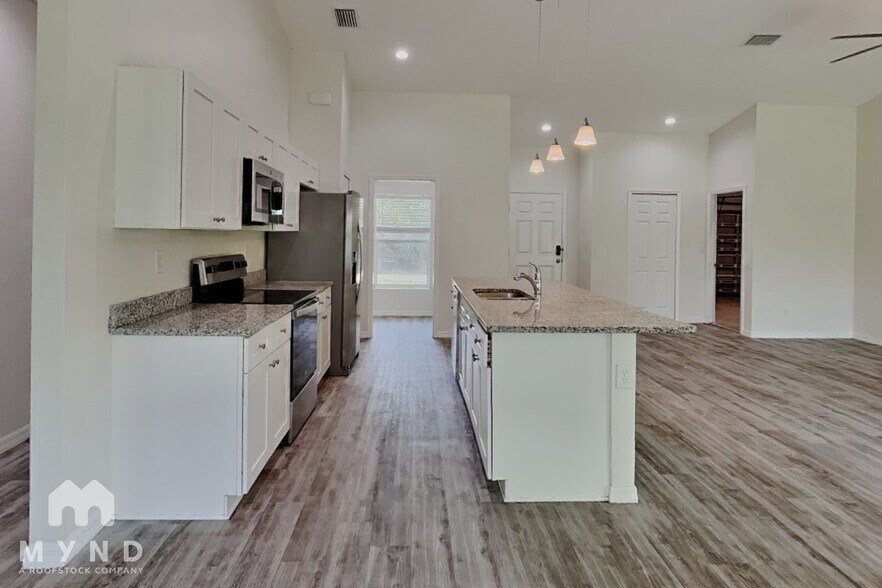 Building Photo - 7356 S Cameo Cir
