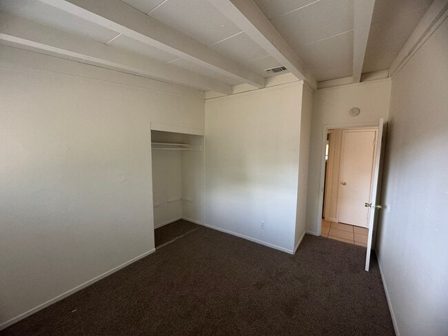 Building Photo - Spacious 4 Bedroom Home in West Sac