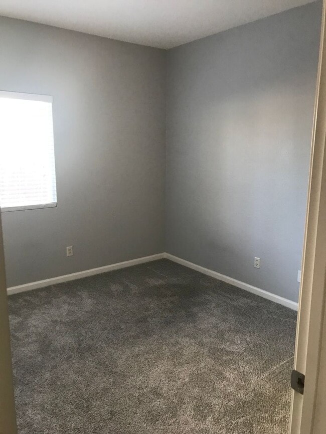 Building Photo - 3 Bed | 2 bath | 1582 SF |  2 Car Garage |  Single Story | Tenant pays $175 for WS&G