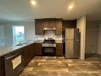 Building Photo - 147 Sunset St