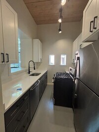 Building Photo - 88 Gerrish Ave