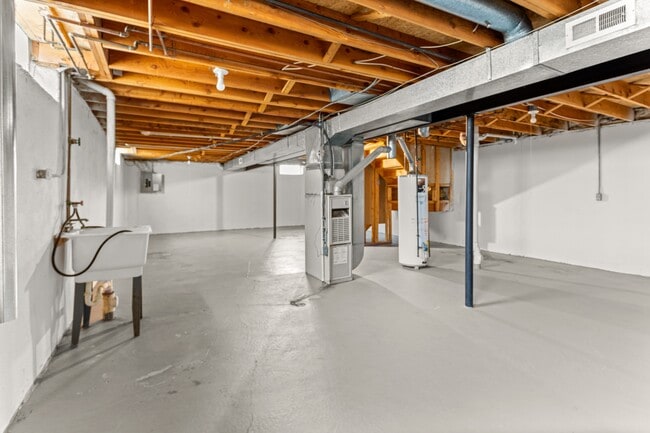 Building Photo - 3442 Heritage Pkwy