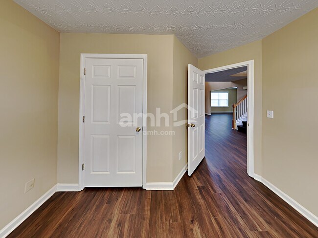 Building Photo - 2431 Lance Ridge Way