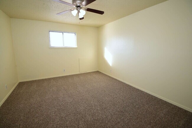 Building Photo - Spacious 3-Bedroom Home in Jenks School District with Bonus Loft & Private Patio