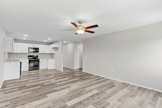 Building Photo - Newly built 3 bedroom duplex-Westbury Gardens!