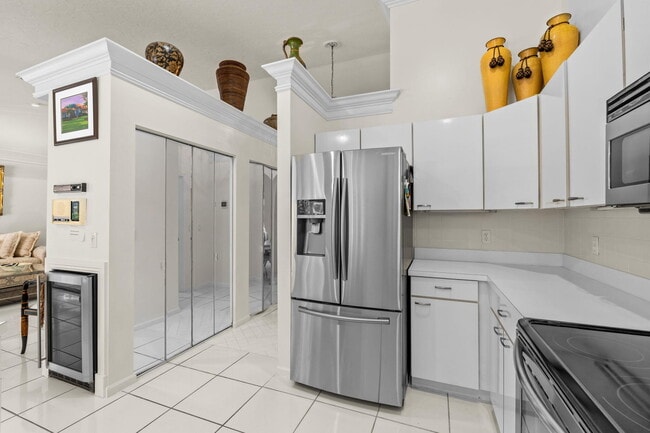 Building Photo - 15495 Rolling Meadows Cir