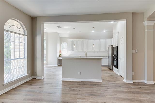 Building Photo - 145 Hearthwood Dr