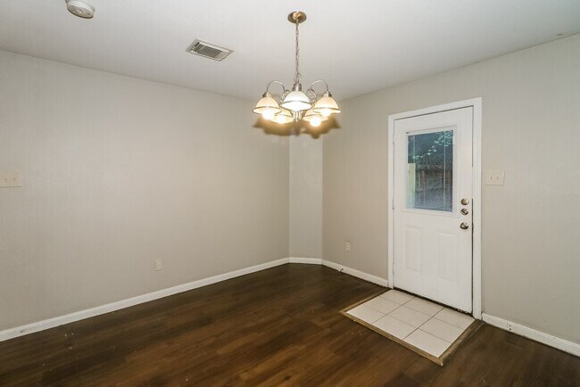 Building Photo - 11118 Opatrny Meadows Ln