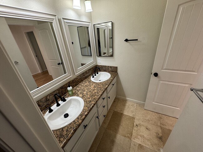 Building Photo - Beautiful 4 bed, 3 bath Chino Hills Pool home with incredible city views