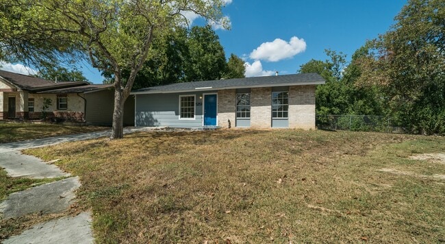 Building Photo - 5251 Village Haven