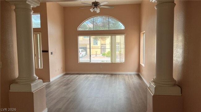 Building Photo - 2909 Calmada Ave