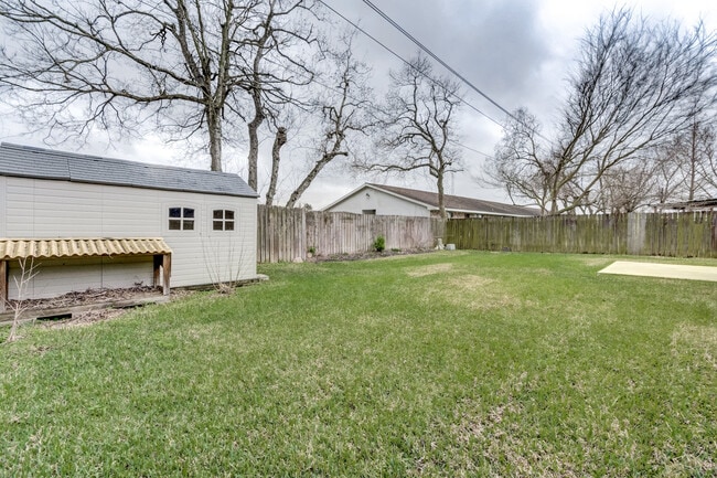 Building Photo - Charming 2 Bedroom Home in La Porte, TX
