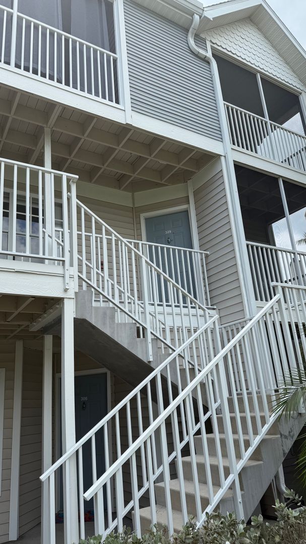 Building Photo - Central Park II Condos -  Downtown Sarasota Annual Rental 1-Bedroom 1-Bath $1595