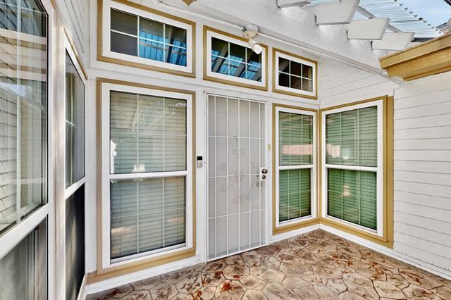 Building Photo - 2426 Sutton Dr