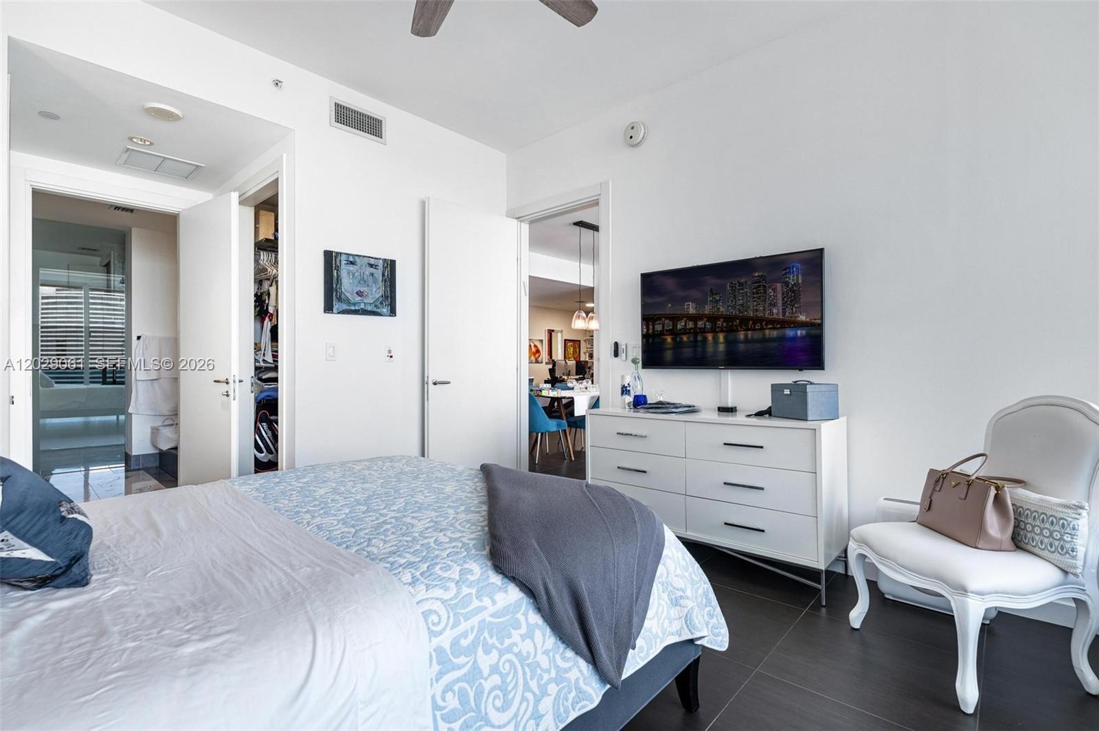 Building Photo - 200 Biscayne Boulevard Way